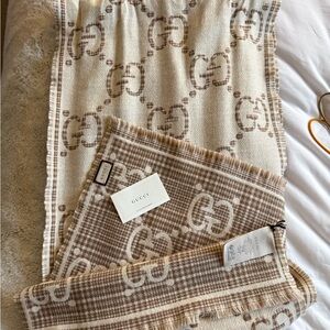 Gucci Beige and Brown Scarf